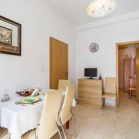 House Of Flowers Near 2 Διαμέρισμα *
